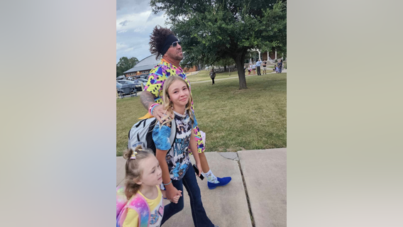 North Texas dad's wild outfits are now a tradition for the first day of school