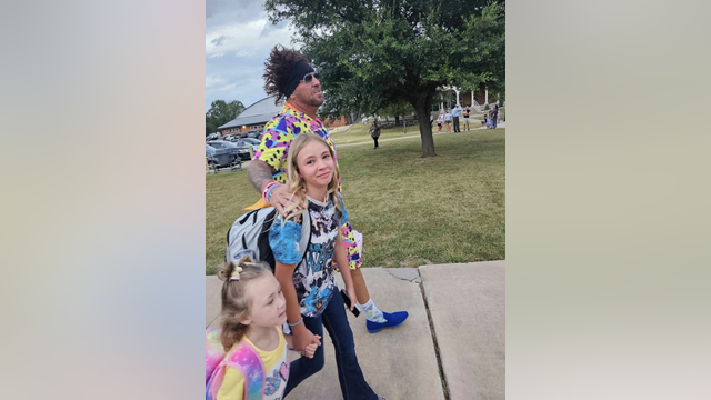 North Texas dad's wild outfits are now a tradition for the first day of school