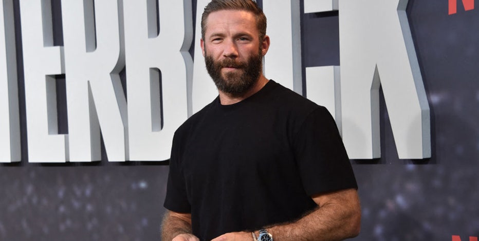 Julian Edelman and the 'FOX NFL Kickoff' crew predict the outcome