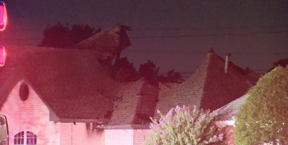 Late night house fire in Plano sends 1 to hospital in critical condition