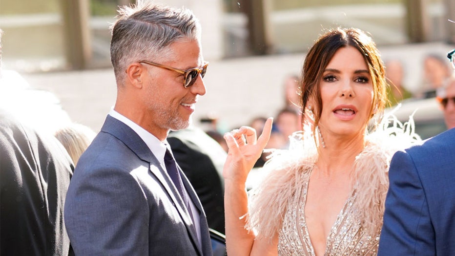 Sandra Bullock's longtime partner Bryan Randall dead at 57 after battle  with ALS | FOX 4 Dallas-Fort Worth
