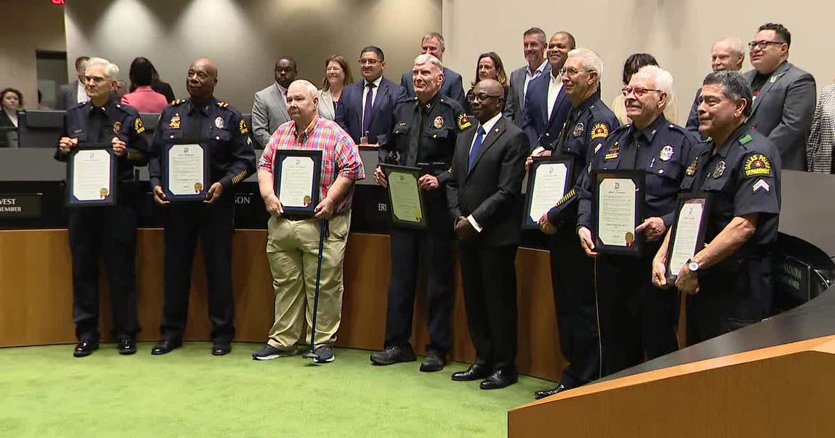 Dallas honors its police officers who have served for more than 50 ...