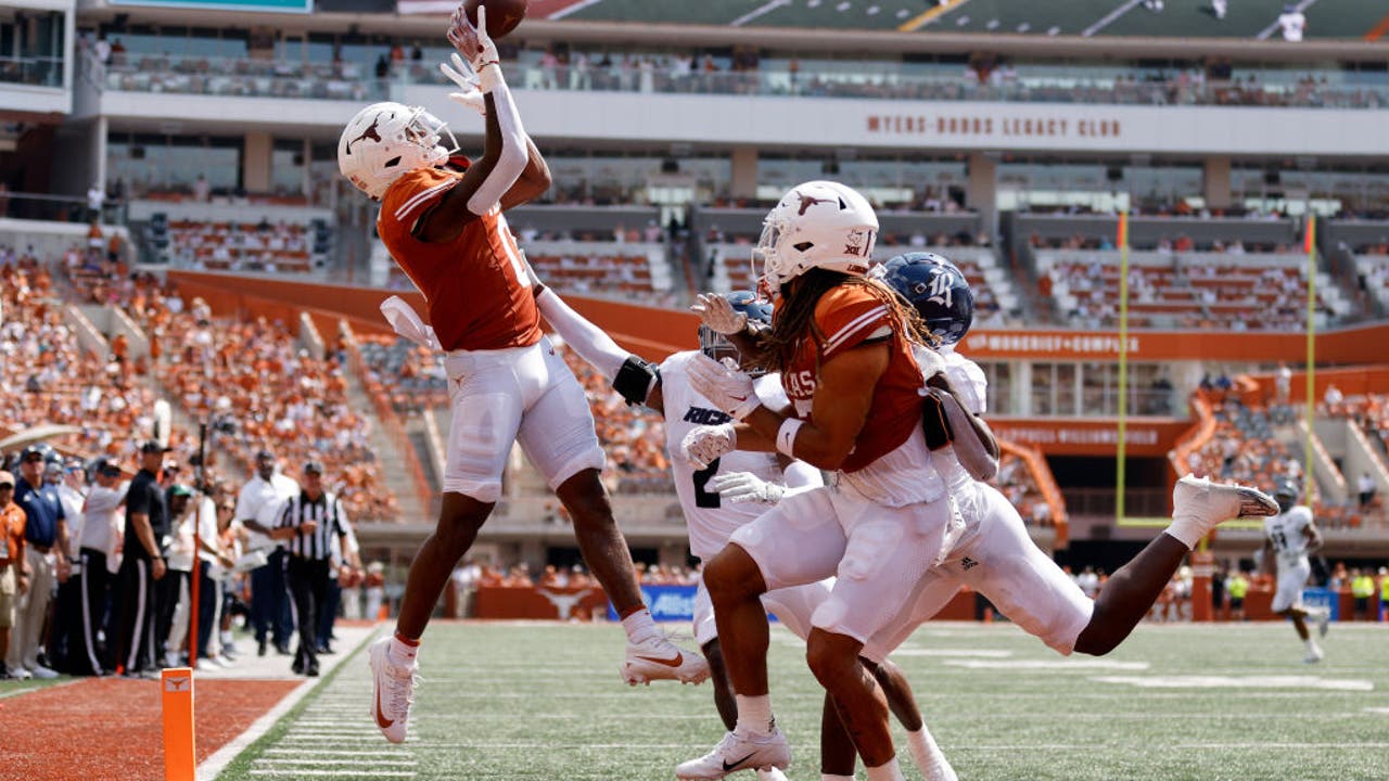 No. 11 Texas gets 3710 seasonopening win over Rice