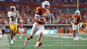 Worthy TD sparks No. 4 Texas as Longhorns pull away late from Wyoming 31-10