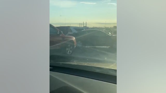 24-car pileup closes part of interstate in Dallas, at least 5 injured