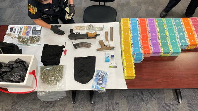 Rowlett police arrest armed robbery suspects found with weapons, drugs