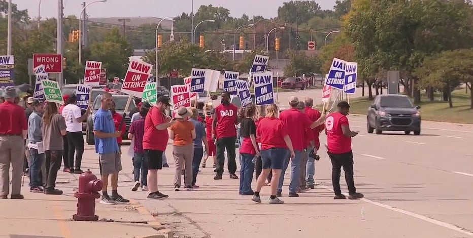 UAW strike: Union sends 7,000 more Ford and GM employees on strike