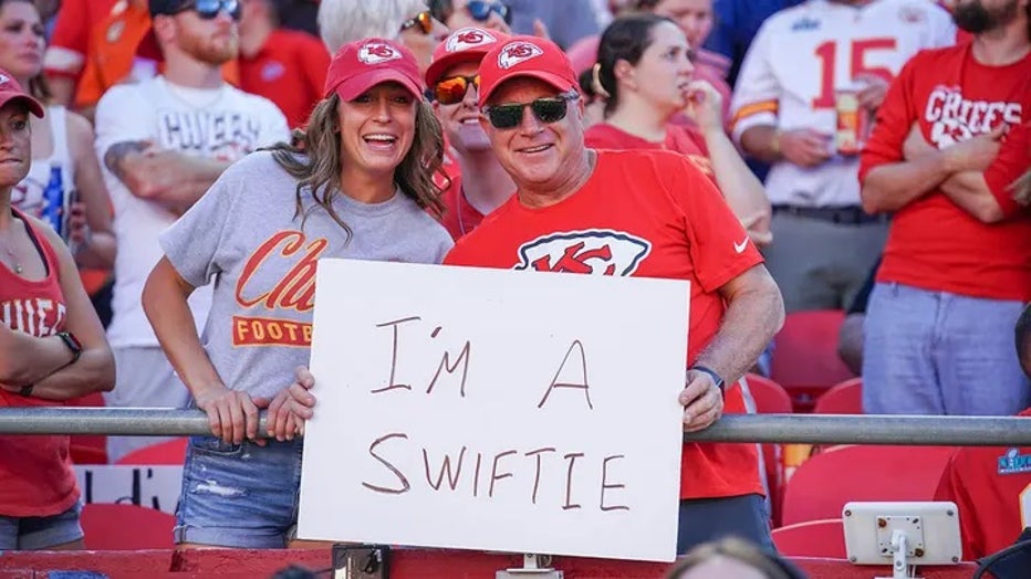 Taylor Swift will be at Chiefs vs Jets at MetLife, report says