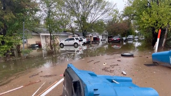 Heavy rains lead to deadly flooding in Kaufman, homes evacuated