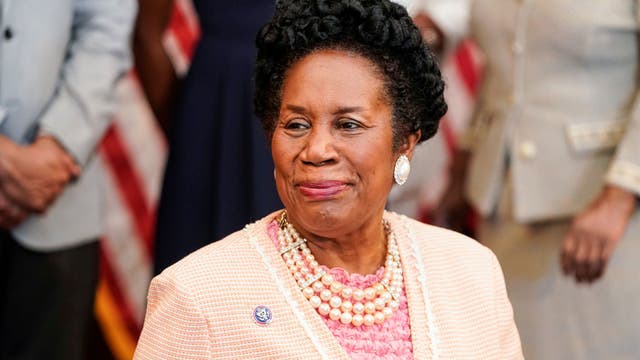 Sheila Jackson Lee lies in state at Houston City Hall rotunda