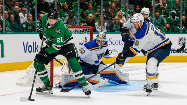 Stars edge Blues 2-1 in a shootout in the teams’ season opener