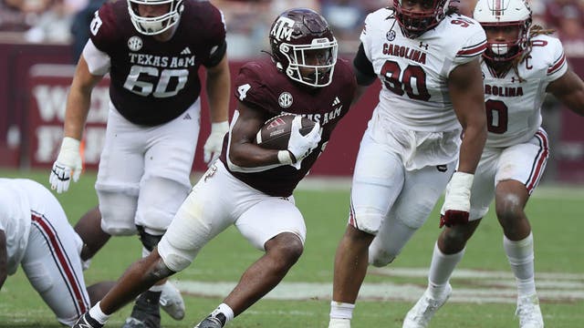 Johnson throws for 249 yards and TD as Texas A&M gets 30-17 win over South Carolina