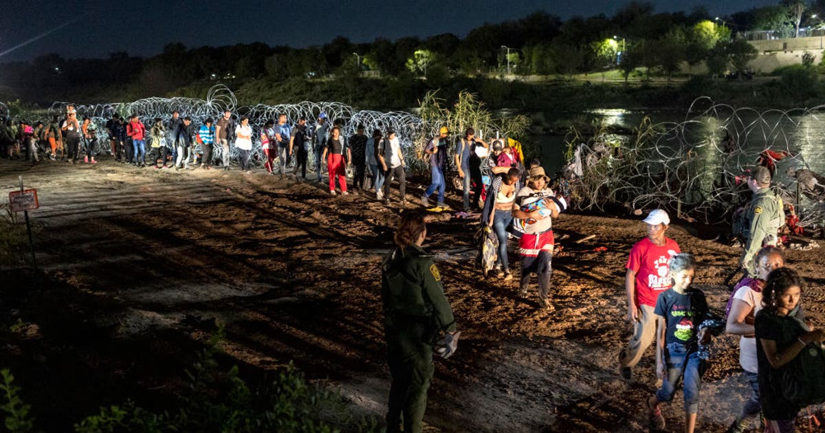 Texas lawmakers pass controversial bill making illegal border crossing ...
