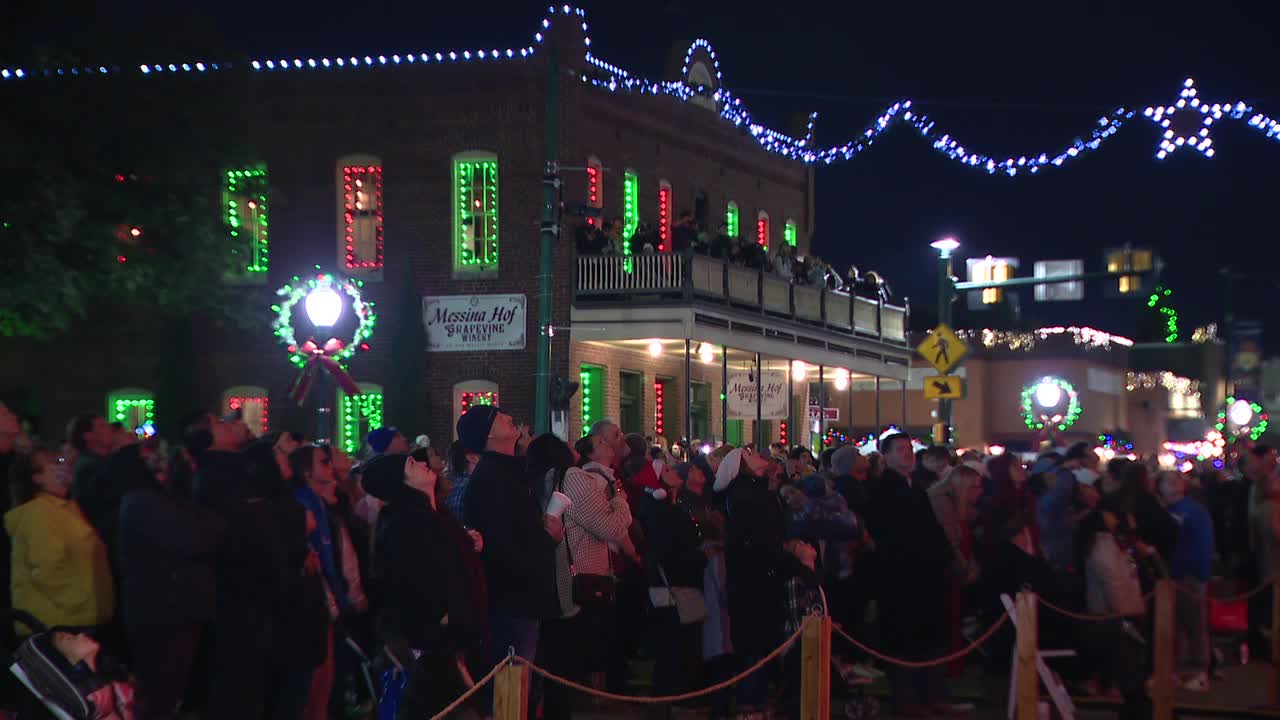 Grapevine's Christmas festivities kick off Monday - Vimarsana News