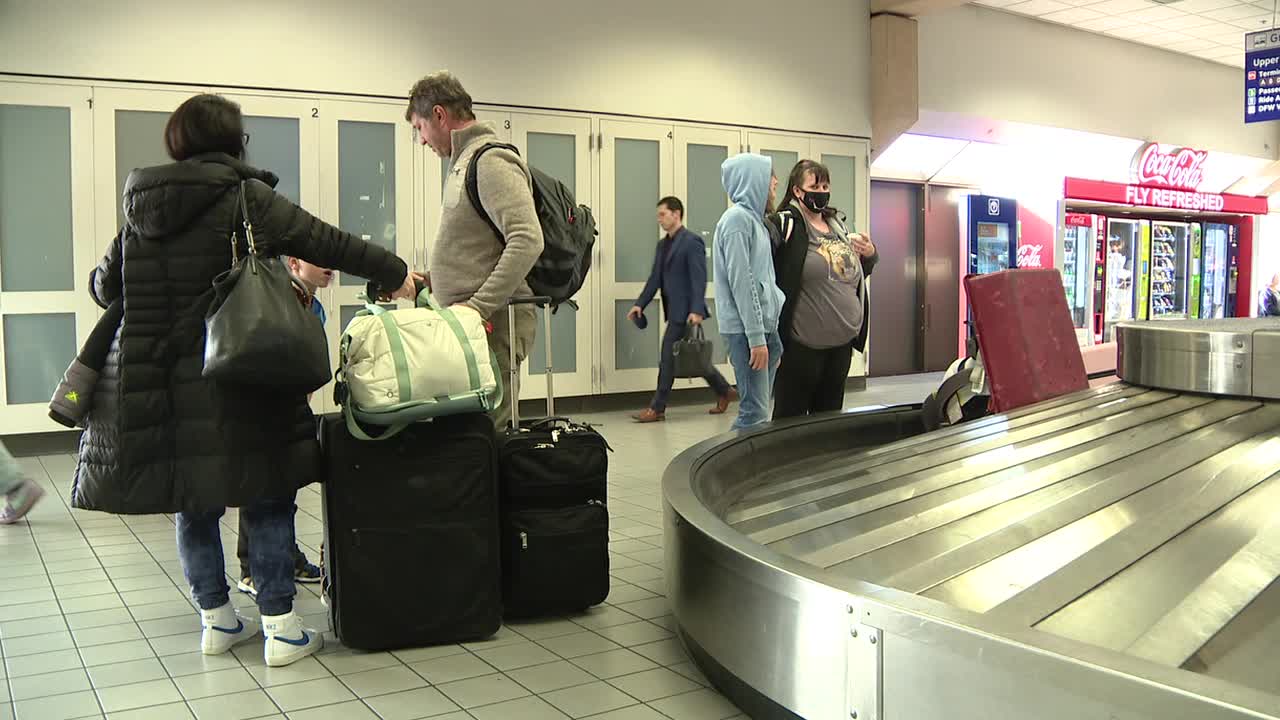 Travelers in and out of Dallas report no major issues on one of the