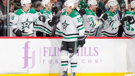 Robertson and Johnston each score twice as Stars beat Wild 8-3