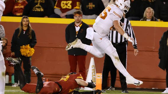 No. 7 Texas stays alone atop Big 12 after pulling away from Iowa State for a 26-16 win
