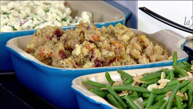 La Madeleine's cranberry apple stuffing recipe