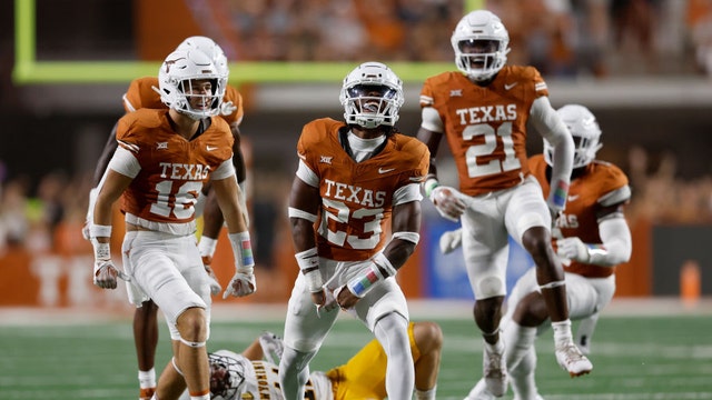 Bill passes to legalize school payments to Texas student athletes