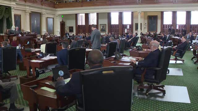 Texas House committee approves new joint bill bundling school funding increases, vouchers