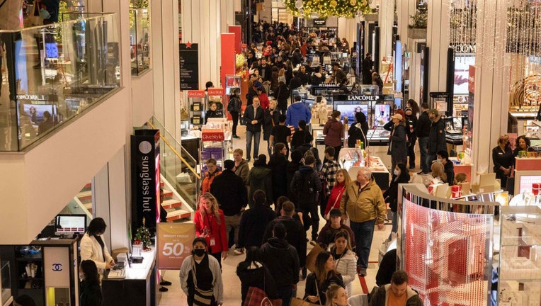 Black-Friday-shopping.jpg