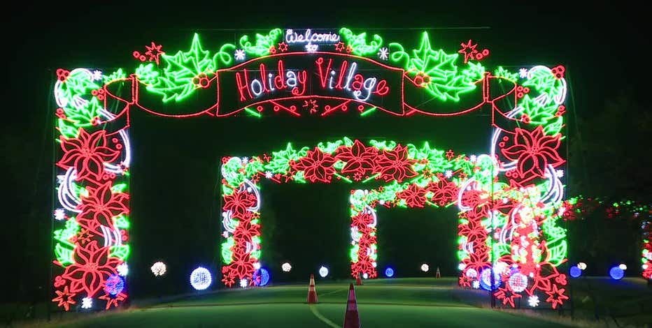 Arlington s Lights at Interlochen opens Friday with hundreds of decorated homes FOX 4 Dallas Fort Worth
