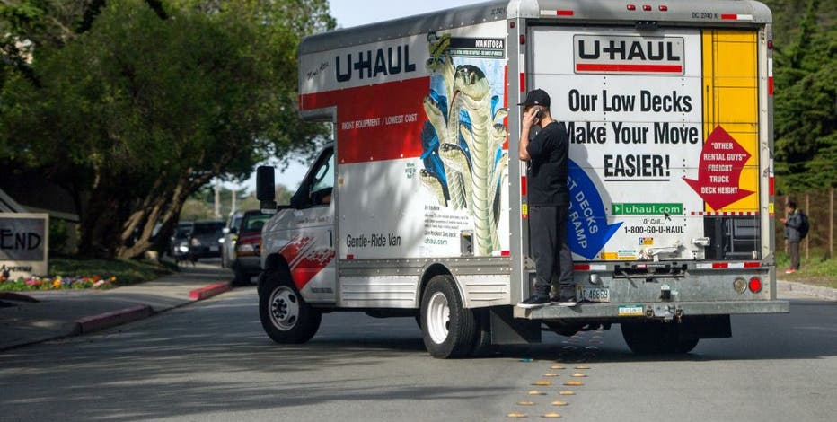 More Texans moving to California, data shows
