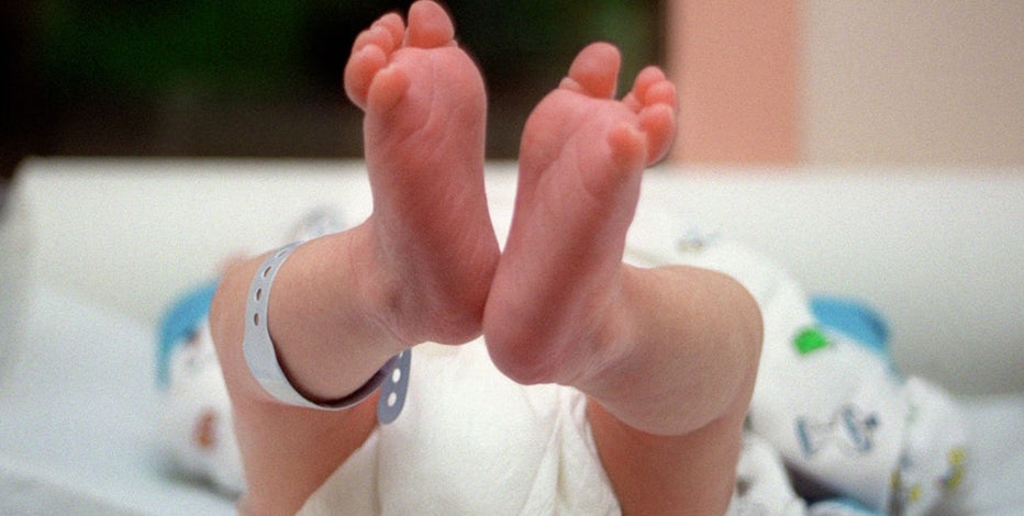 US infant mortality rate rose to 3% in 2022, largest increase in 2 decades, CDC says