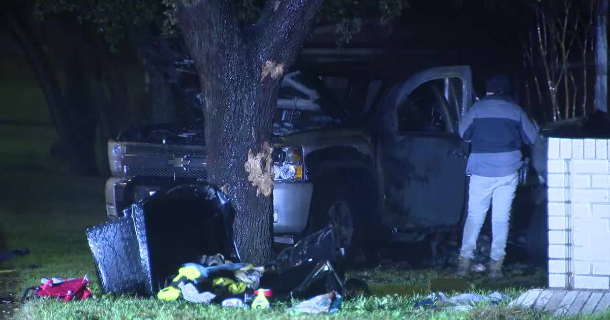 1 dead after car crashes into Fort Worth duplex, catches fire | FOX 4 ...