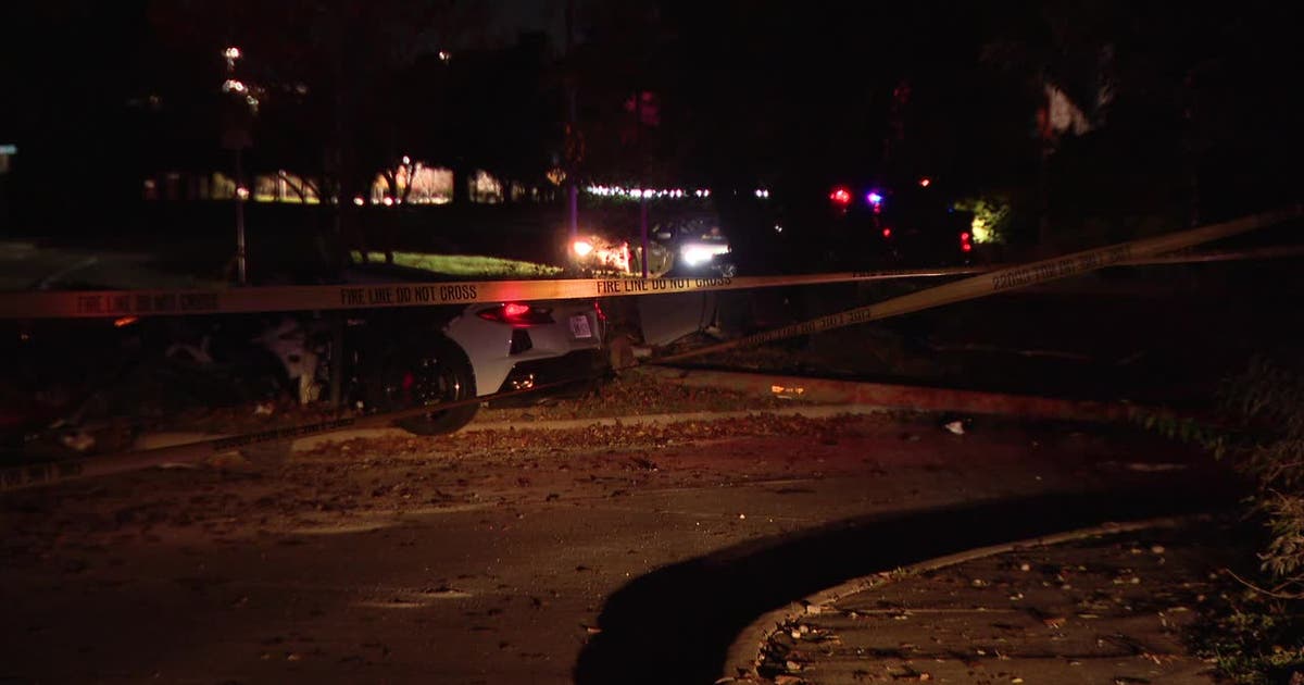 Single-vehicle crash in Dallas leaves 1 dead | FOX 4 Dallas-Fort Worth