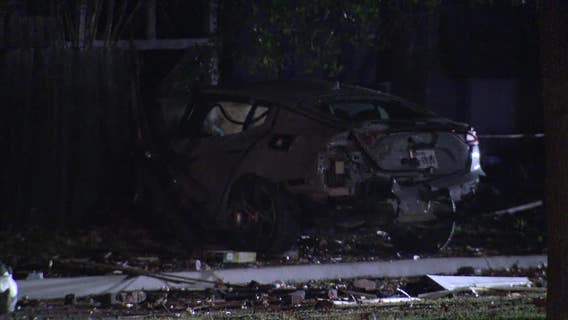 Early morning crash leaves 1 dead in Arlington