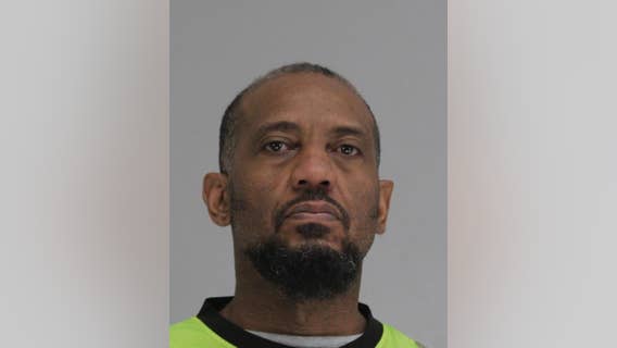 Man charged with DWI after crashing into Dallas PD vehicle