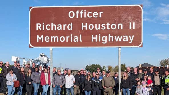 Signs installed for portion of I-635 in Mesquite named in honor of fallen officer