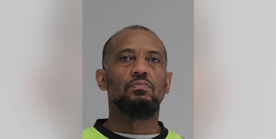 Man charged with DWI after crashing into Dallas PD vehicle