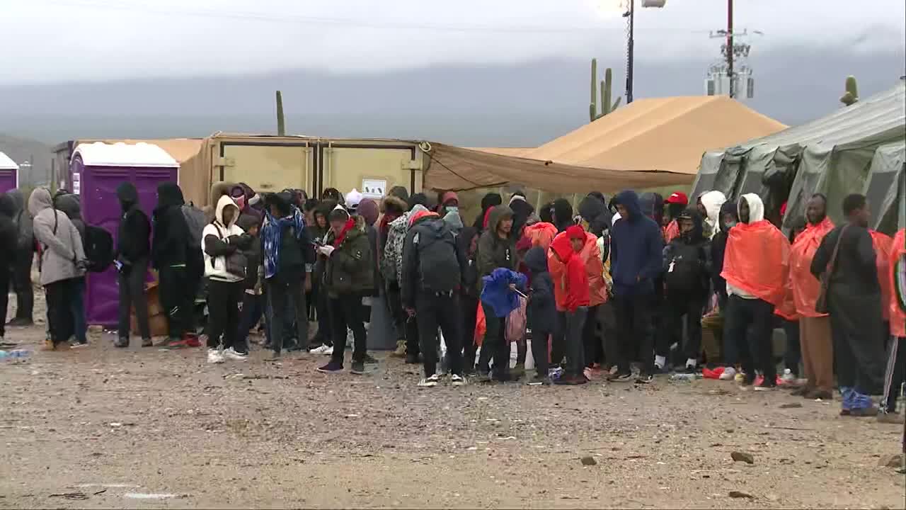 Texas ignores Supreme Court ruling, continues adding razor wire along ...