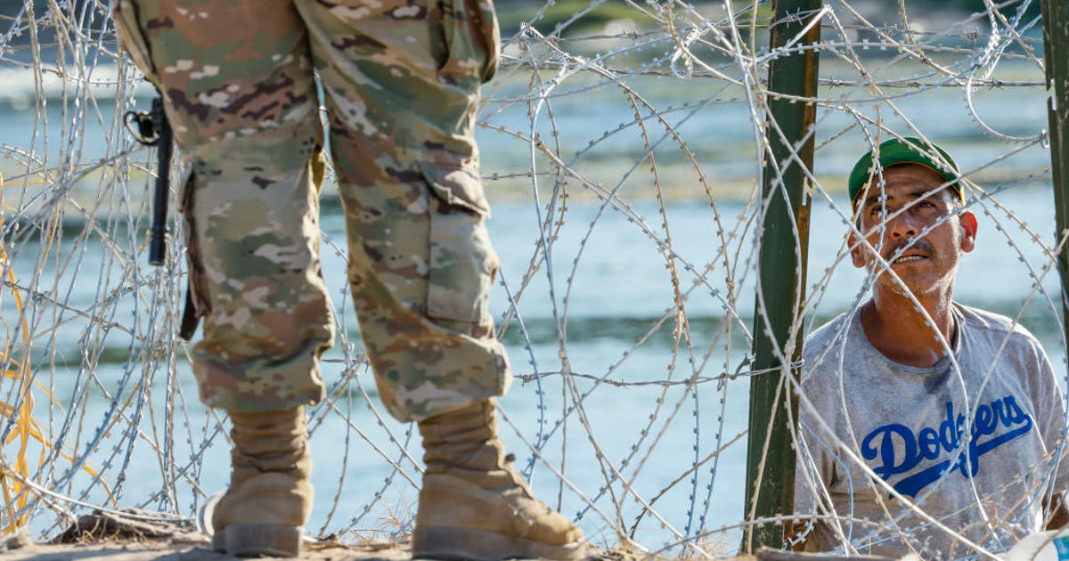 Texas ignores Supreme Court ruling, continues adding razor wire along ...