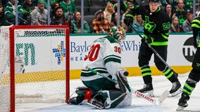 Stars rout Wild 7-2 to sweep home-and-home set and season series