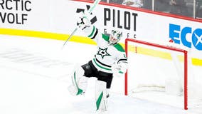 Murray earns first career shutout, Stars score two short-handed goals in 4-0 win at Minnesota