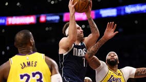 Anthony Davis, Lakers overcome Luka Doncic's triple-double to beat Mavericks, 127-110