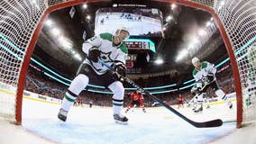 Hintz scores twice, Wedgewood makes 29 saves to lead Stars over Devils 6-2