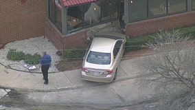 Car crashes into Irving Applebee's