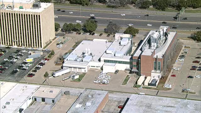 Autopsies resume at Dallas County Medical Examiner's Office; building is without heat