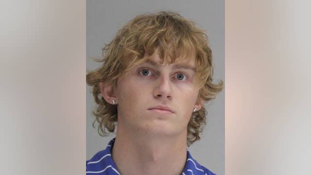 19-year-old arrested for DWI following crash after fleeing from police in Dallas