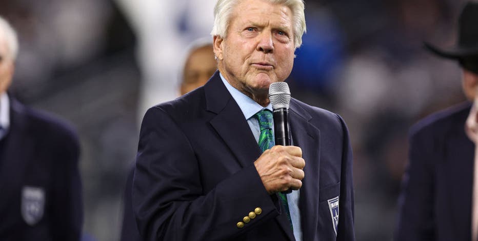 Jimmy Johnson lays into Dallas Cowboys during FOX halftime show