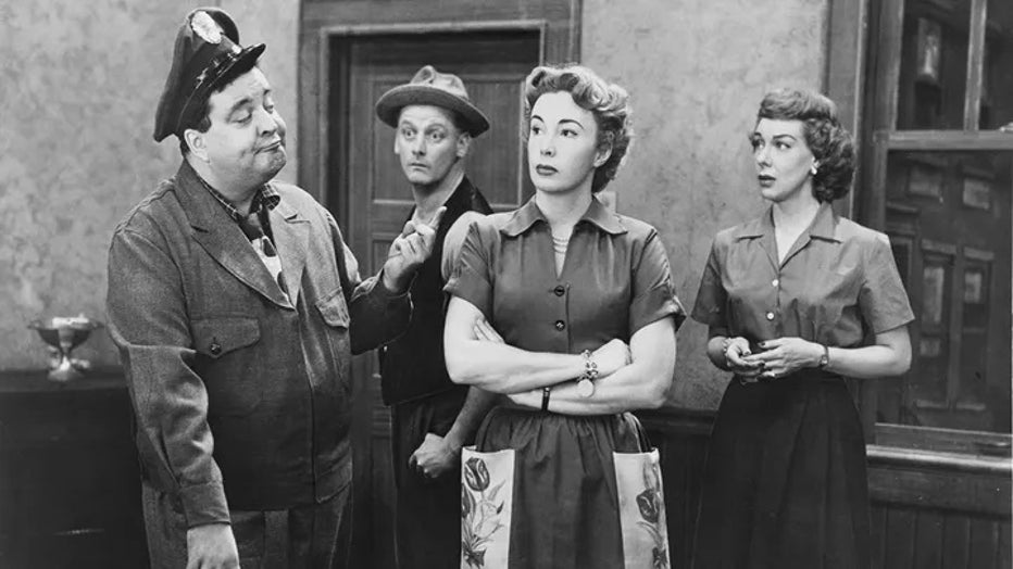 the-honeymooners-cast.jpg