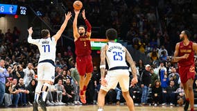 Strus sinks 59-footer at the final horn, sending Cavaliers to 121-119 win over Mavericks
