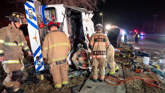 Speed a factor in Fort Worth fire engine crash, police say
