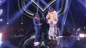 ‘The Masked Singer’: Sir Lion leaves after ‘Extra’ special final performance
