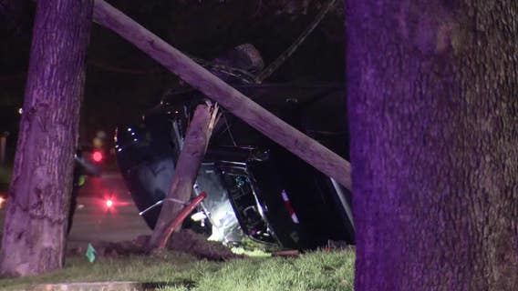 1 dead, 2 injured in rollover crash on I-35 in Dallas