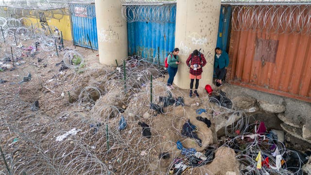 SB4: Supreme Court extends pause on Texas immigration law that would allow police to arrest migrants